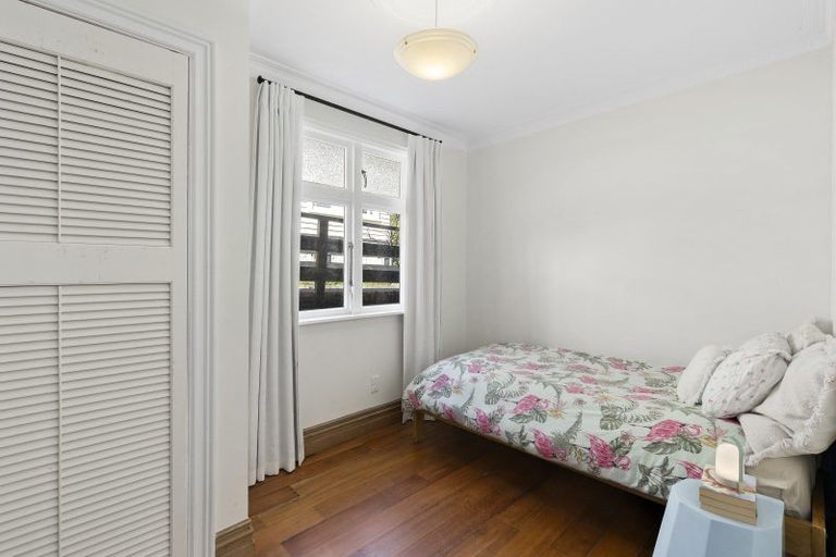 Photo of property in 3 Totara Street, Eastbourne, Lower Hutt, 5013