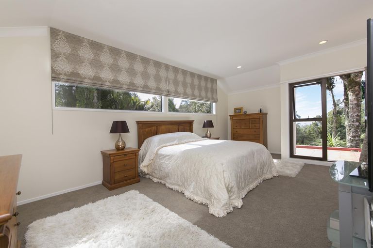 Photo of property in 789 Scenic Drive, Henderson Valley, Auckland, 0612
