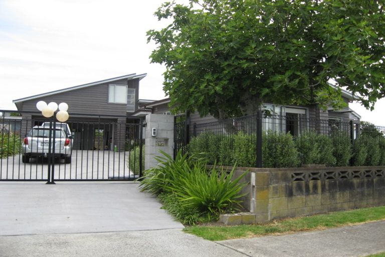 Photo of property in 22 Kiwi Esplanade, Mangere Bridge, Auckland, 2022