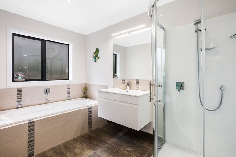 Photo of property in 14a Kaimai Place, Aotea, Porirua, 5024