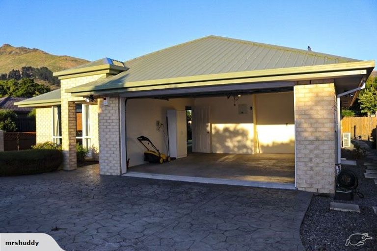 Photo of property in 5 Castleview Lane, Heathcote Valley, Christchurch, 8022