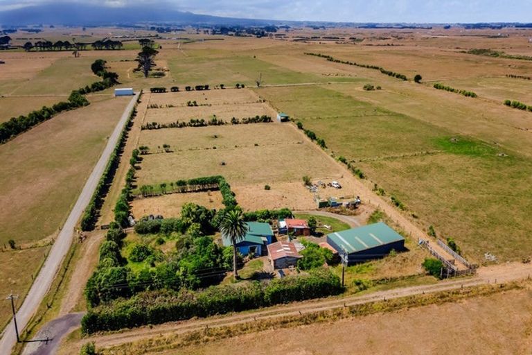 Photo of property in 40 Young Road, Opunake, 4682