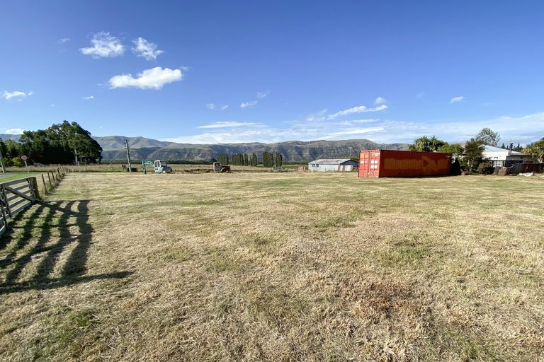 Photo of property in 3 Mckellar Street, Duntroon, Oamaru, 9494