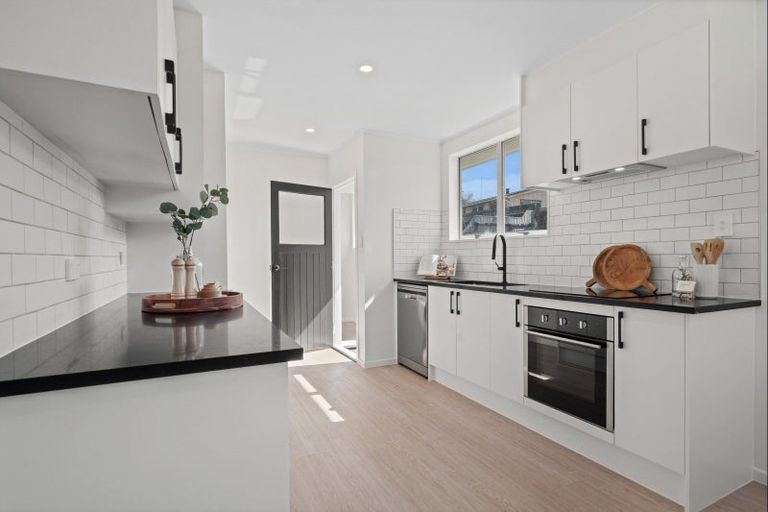 Photo of property in 22 Tavistock Street, Westown, New Plymouth, 4310