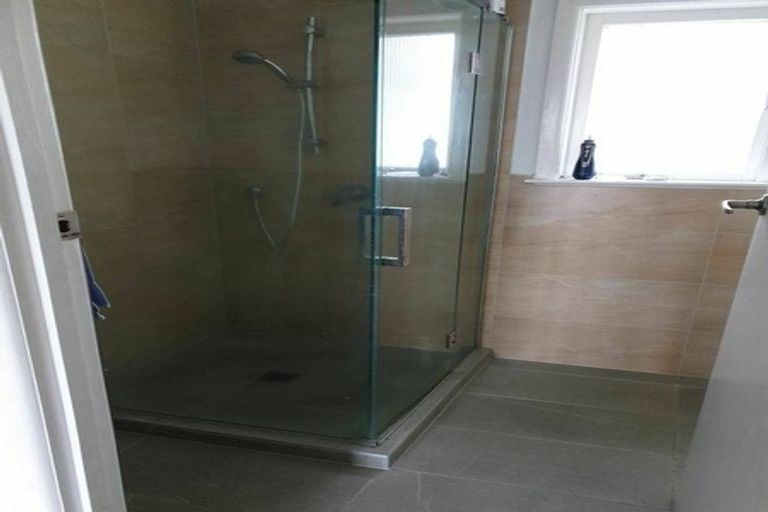 Photo of property in 28 Quebec Road, Milford, Auckland, 0620