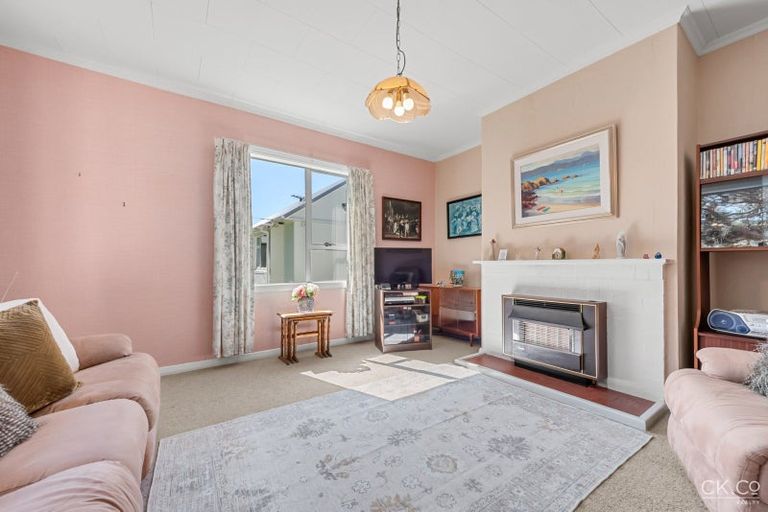 Photo of property in 17 Hart Avenue, Boulcott, Lower Hutt, 5011