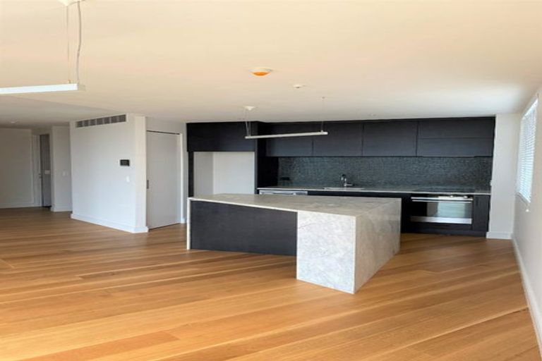 Photo of property in 302/15 Rawene Road, Birkenhead, Auckland, 0626