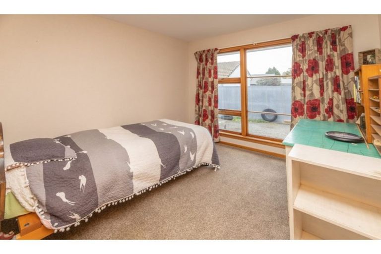 Photo of property in 41 Yardley Street, Avonhead, Christchurch, 8042