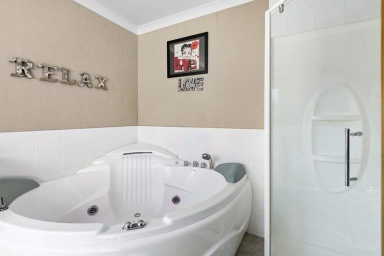 Photo of property in 15 Awanui Avenue, Kihikihi, Te Awamutu, 3875