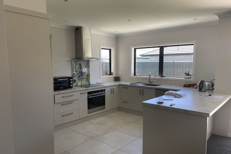 Photo of property in 18 Hikawera Drive, Frimley, Hastings, 4120