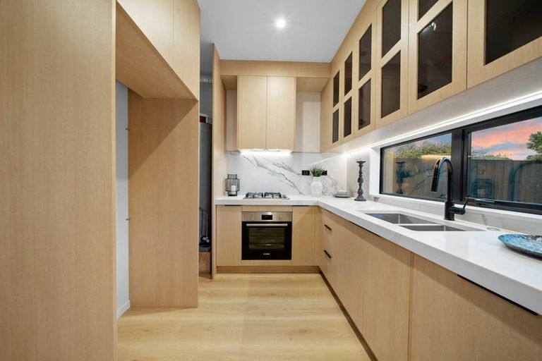 Photo of property in 6b Tainui Terrace, Mangere Bridge, Auckland, 2022