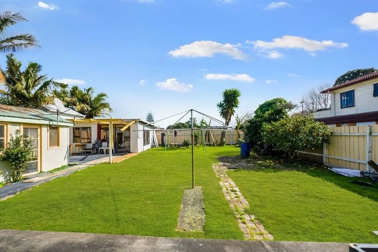 Photo of property in 43 Hutton Street, Otahuhu, Auckland, 1062