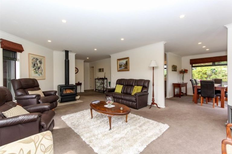 Photo of property in 12 Manuka Place, Whalers Gate, New Plymouth, 4310
