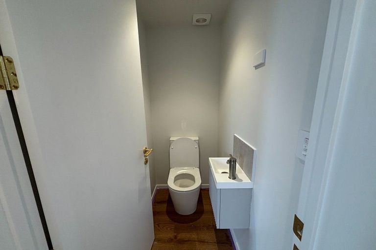 Photo of property in 2/7 Roa Road, Fendalton, Christchurch, 8041