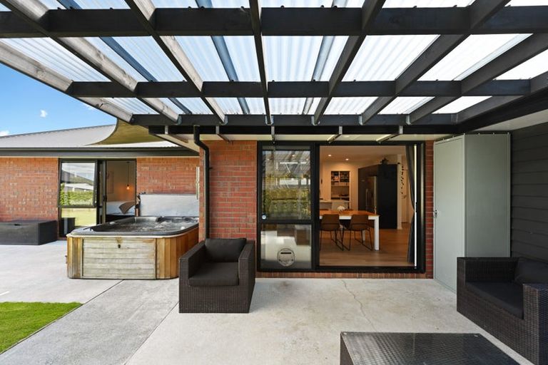 Photo of property in 253 Dixon Road, Fitzroy, Hamilton, 3206