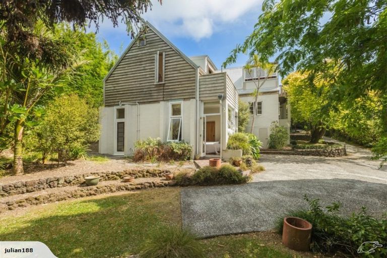 Photo of property in 194 Onewa Road, Birkenhead, Auckland, 0626