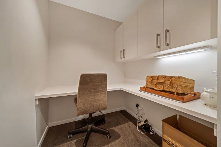 Photo of property in 9 Crown Close, Prebbleton, 7604