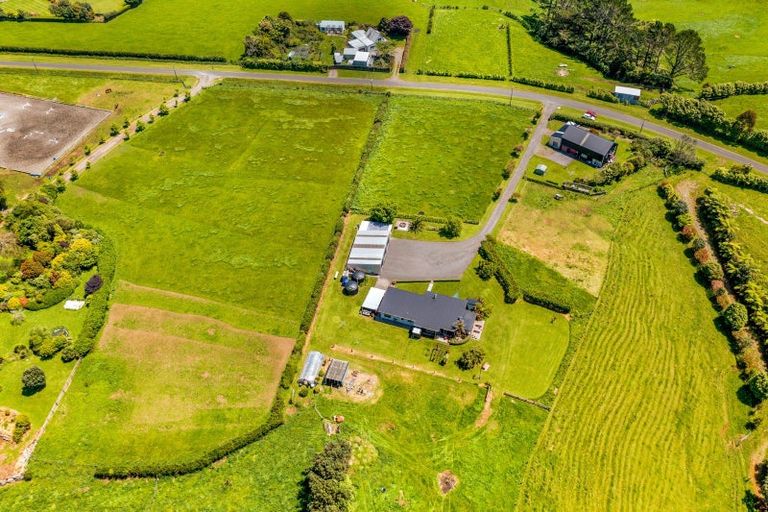 Photo of property in 193 Ackworth Road, Lepperton, New Plymouth, 4373