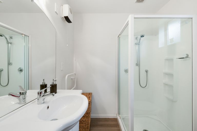 Photo of property in 9a Wrights Road, Addington, Christchurch, 8024