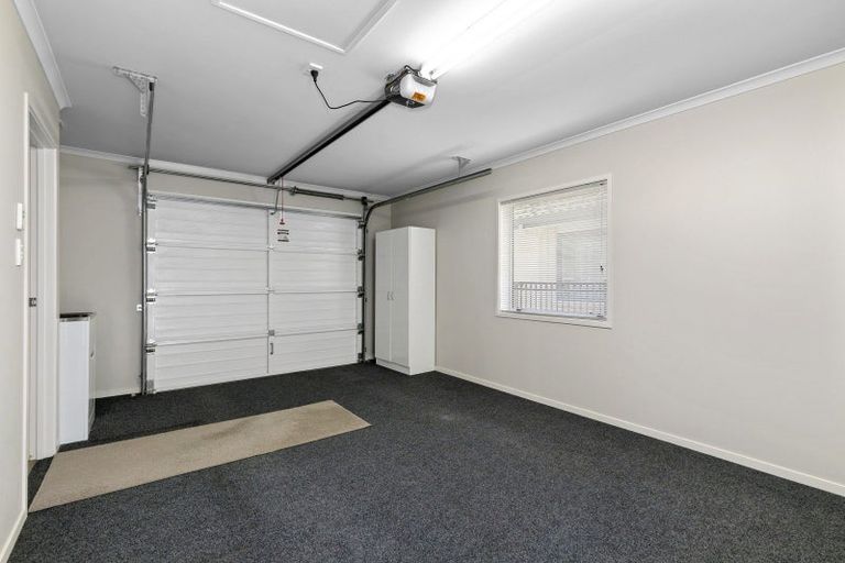 Photo of property in 27 Fraser Crescent, Elderslea, Upper Hutt, 5018