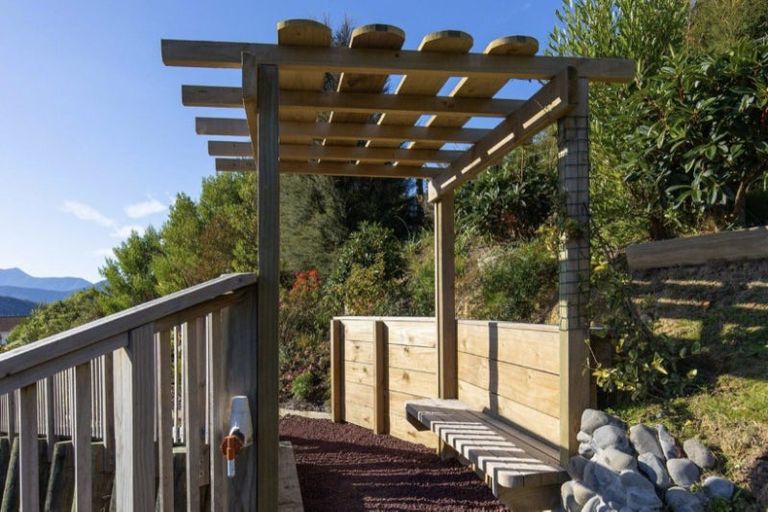 Photo of property in 49 Boons Valley Road, Waikawa, Picton, 7220