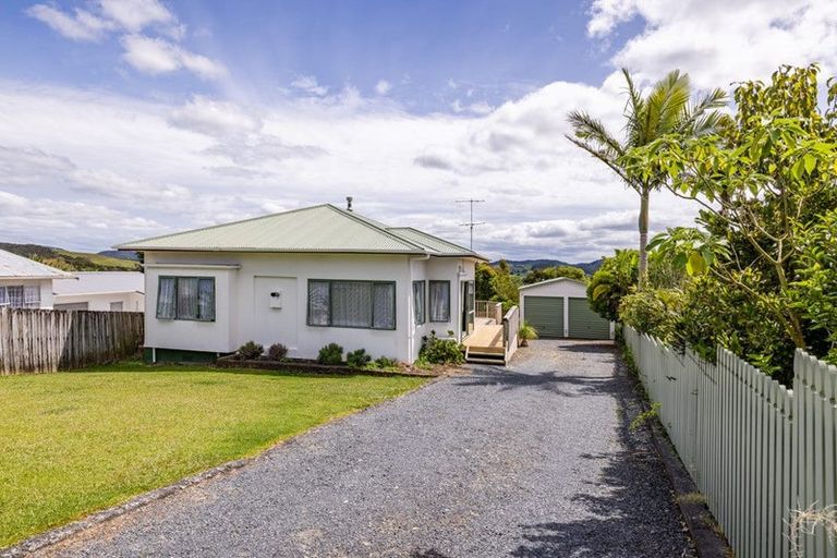 Photo of property in 10 Yorke Road, Haruru, 0204