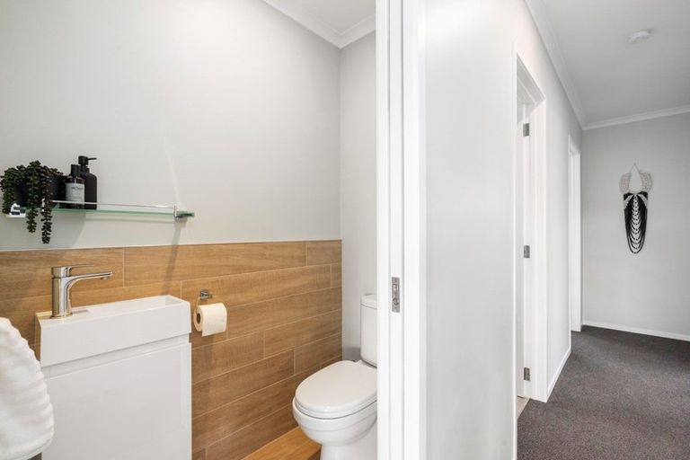 Photo of property in 5 Otaika Road, Woodhill, Whangarei, 0110