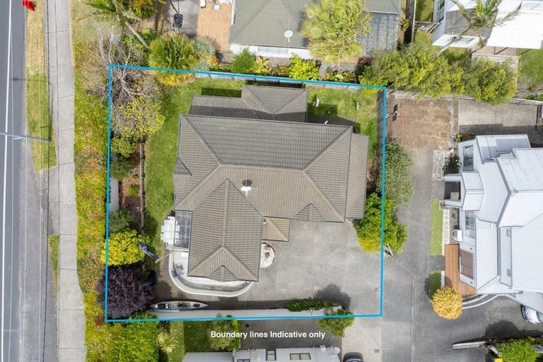 Photo of property in 352 East Coast Road, Sunnynook, Auckland, 0630