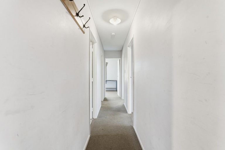 Photo of property in 51 Hinau Street, Castlecliff, Whanganui, 4501