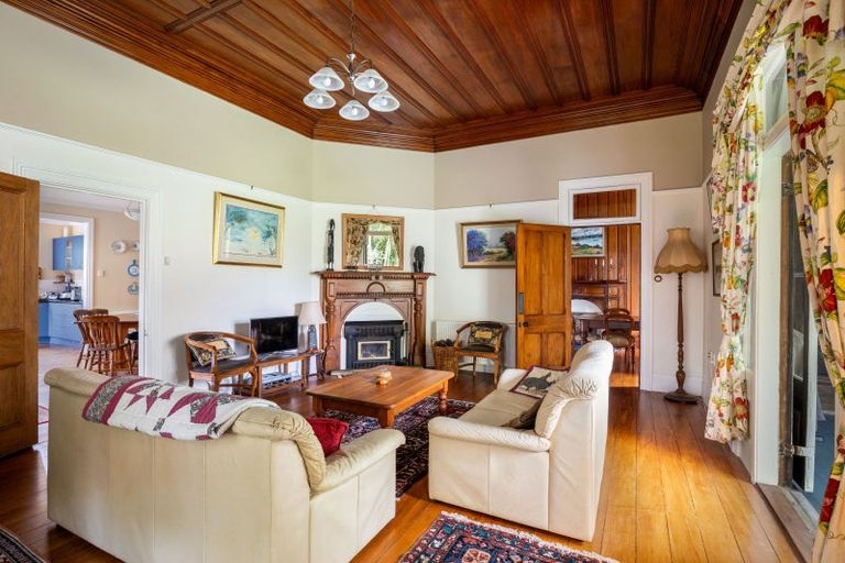 Photo of property in 1 Kahikatea Street, Inglewood, 4330