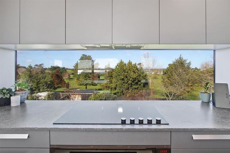 Photo of property in 172 Torkar Road, Clarks Beach, 2122