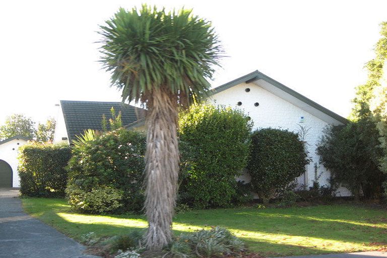 Photo of property in 56 Sarabande Avenue, Redwood, Christchurch, 8051