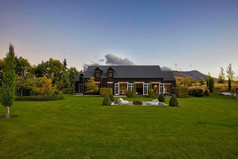 Photo of property in 10 Baird Lane, Lake Hayes, Queenstown, 9371