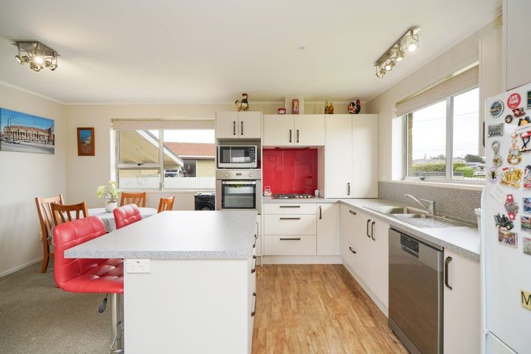 Photo of property in 56 Severn Street, Clifton, Invercargill, 9812