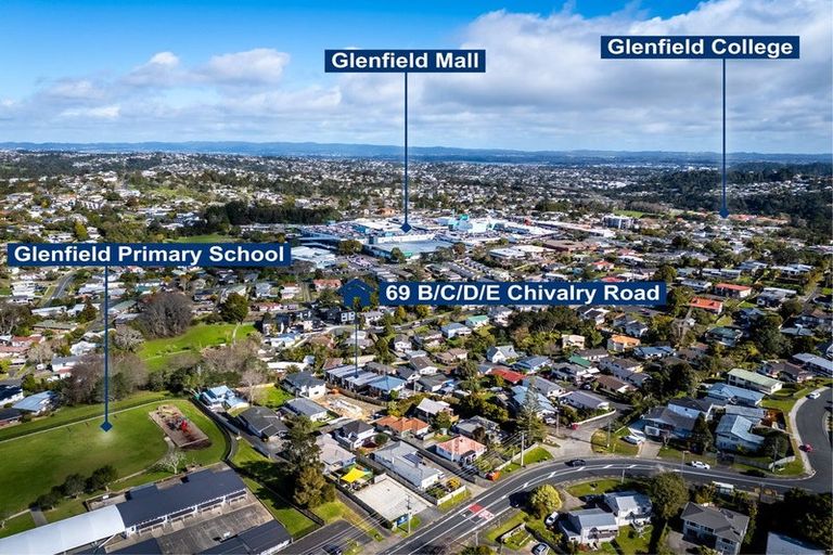 Photo of property in 69b Chivalry Road, Glenfield, Auckland, 0629
