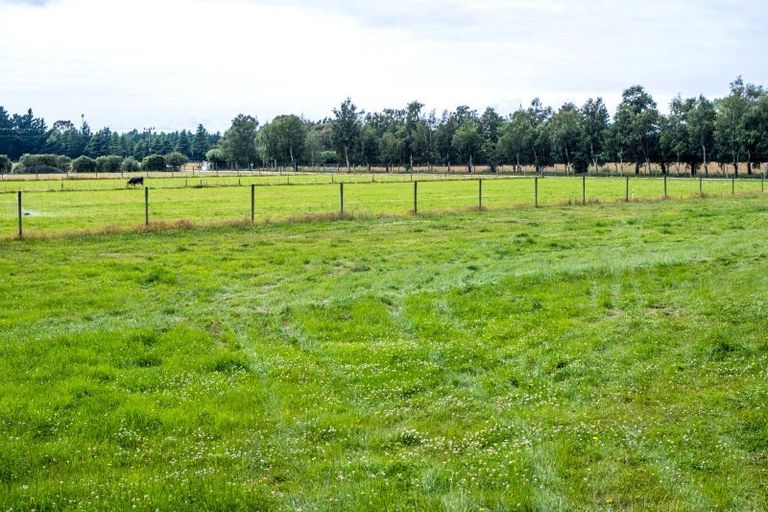 Photo of property in 587 Pleasant Point Highway, Levels, Timaru, 7975