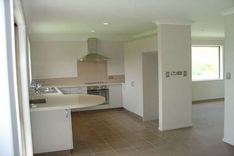 Photo of property in 112 Milton Terrace, Picton, 7220