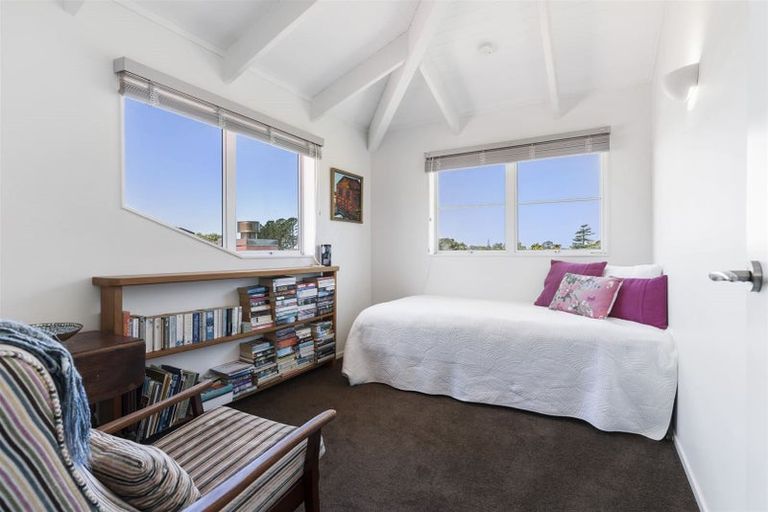 Photo of property in 13 Coutts Road, Pauanui, Hikuai, 3579