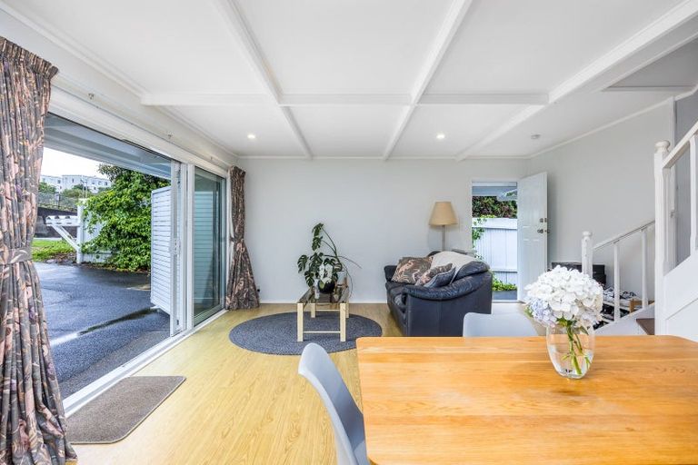 Photo of property in 1/27 Lagoon Drive, Panmure, Auckland, 1072