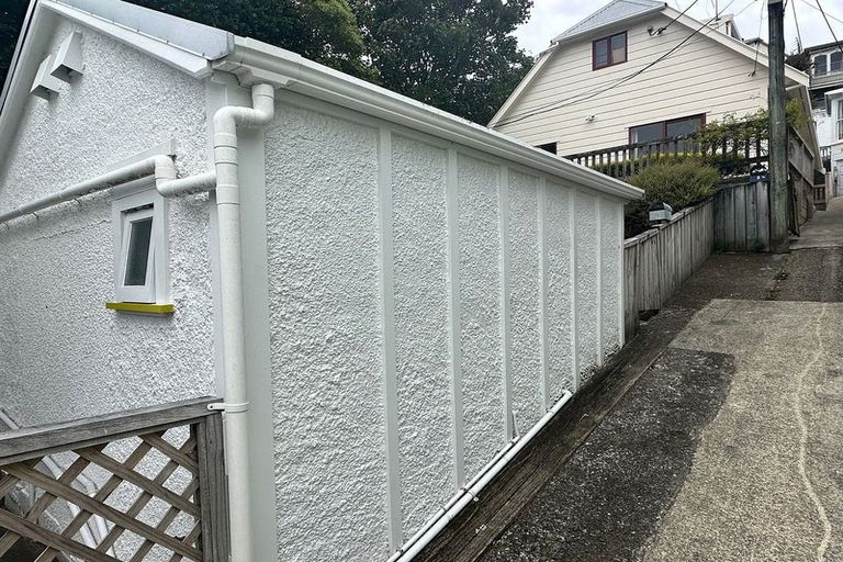 Photo of property in 3 Alameda Terrace, Aro Valley, Wellington, 6021