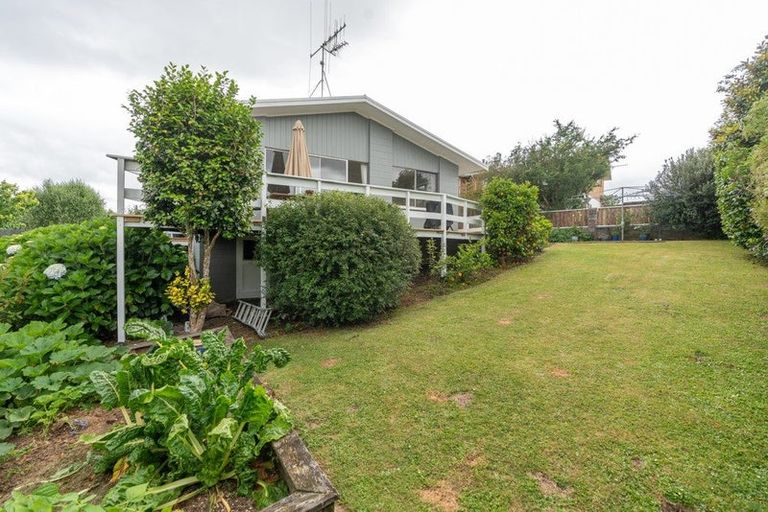 Photo of property in 18 Callard Place, Riverlea, Hamilton, 3216