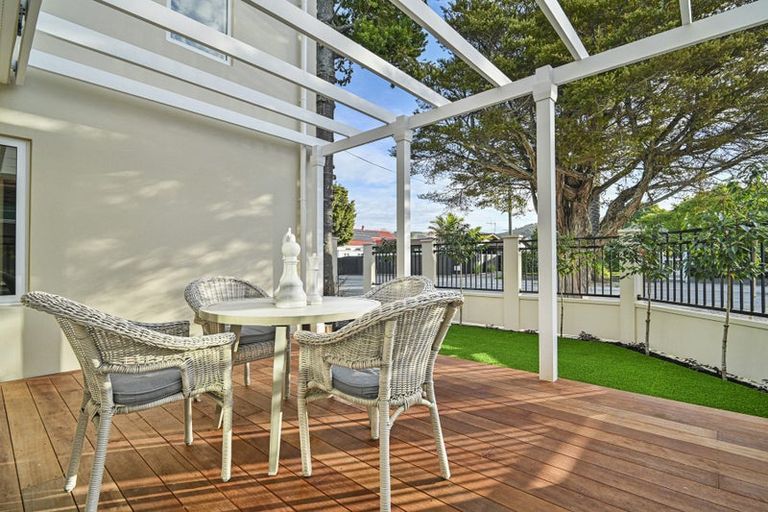 Photo of property in 9d Church Road, Taradale, Napier, 4112