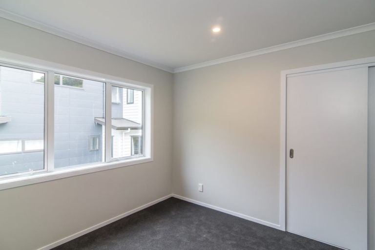 Photo of property in 22 Rarangi Way, Owhiro Bay, Wellington, 6023