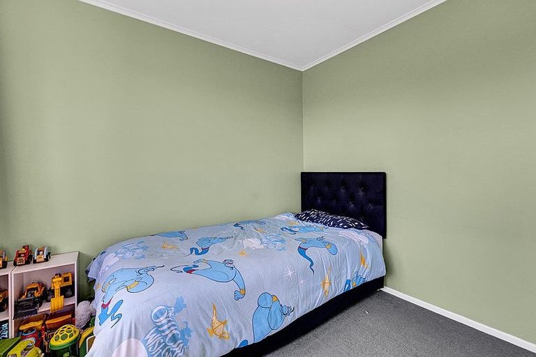 Photo of property in 28 Old South Road, Okato, 4335