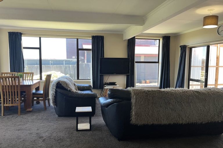 Photo of property in 28 Violet Street, Riverton/aparima, Riverton, 9822