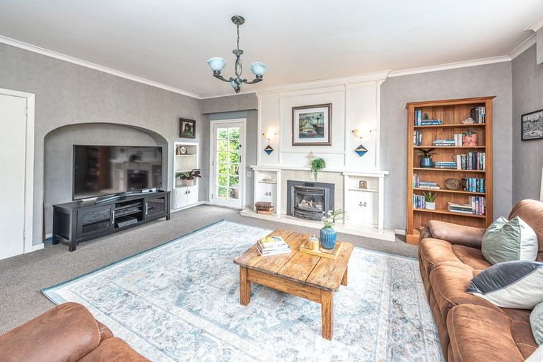 Photo of property in 3 Dickson Crescent, Saint Johns Hill, Whanganui, 4500