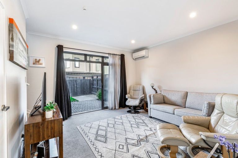 Photo of property in 5 Pukewhero Rise, Westgate, Auckland, 0614