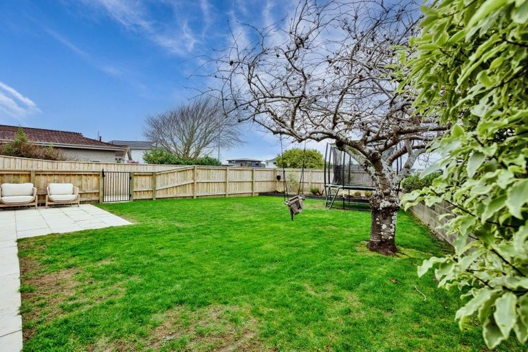 Photo of property in 12 Cruickshank Crescent, Rosedale, Invercargill, 9810
