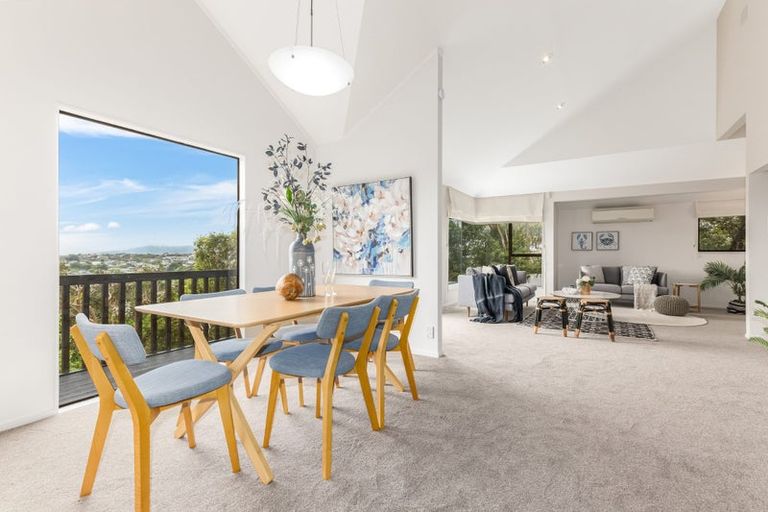 Photo of property in 5 Furneaux Grove, Whitby, Porirua, 5024