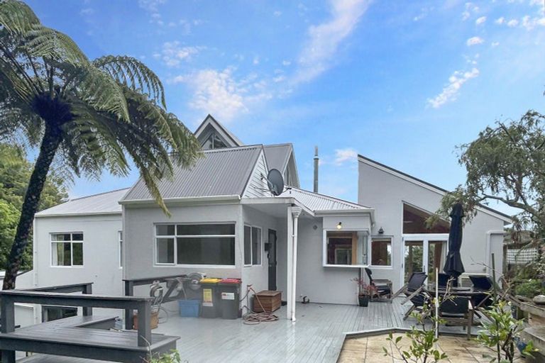 Photo of property in 1a Tui Crescent, Waikanae, 5036